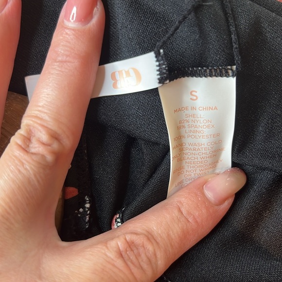 Gianni Bini Swimsuit 2-piece - Picture 8 of 8